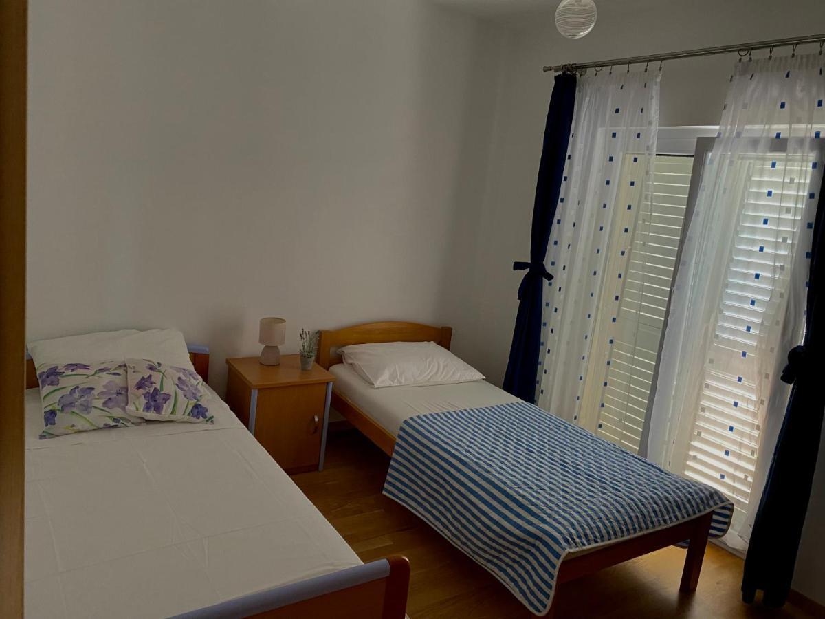 Апартаменты Apartman Nives Трогир Экстерьер фото