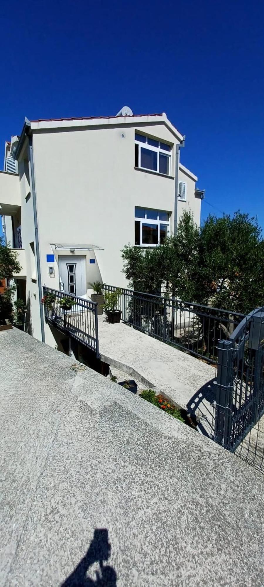 Апартаменты Apartman Nives Трогир Экстерьер фото
